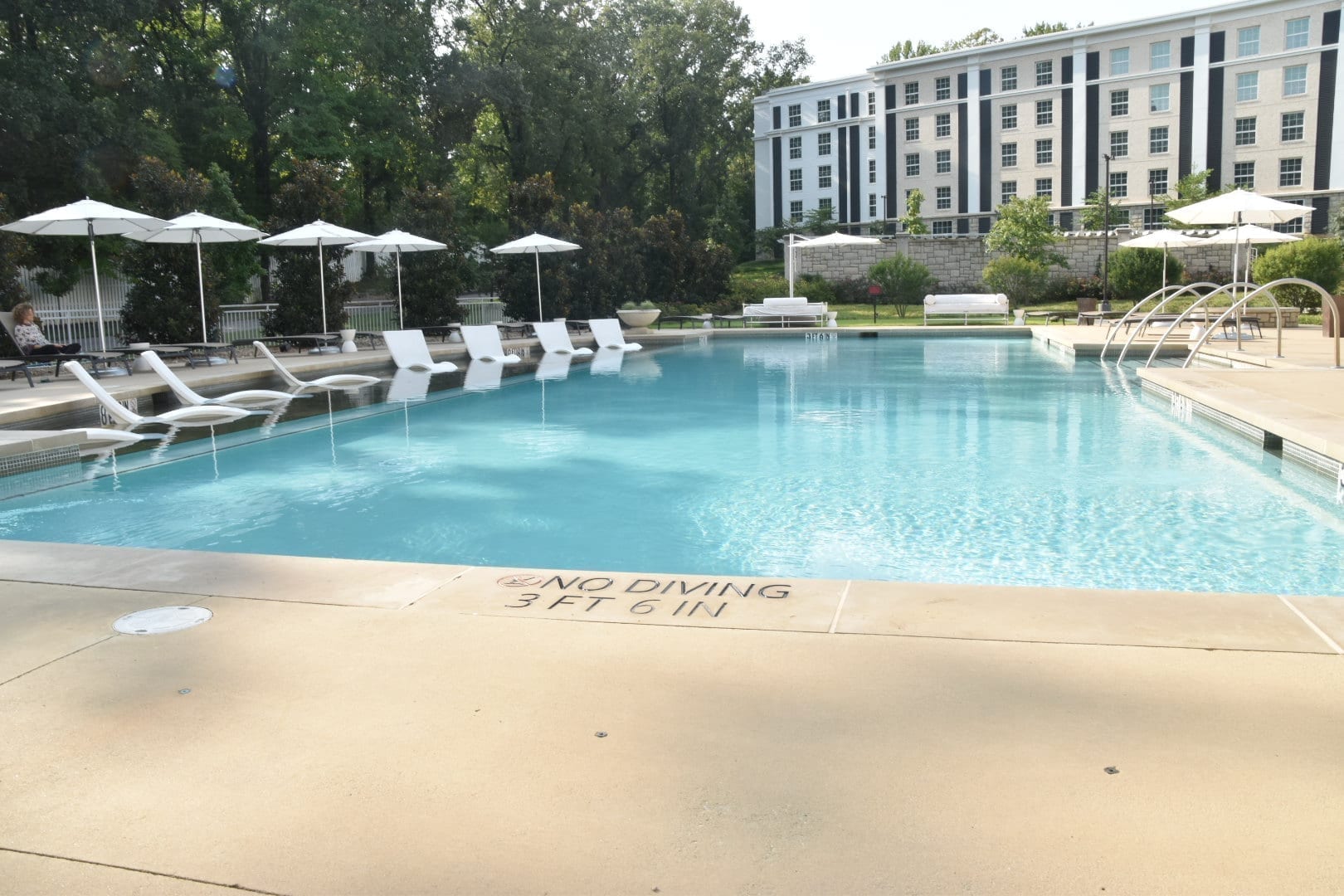 Pool at Guest House at Graceland