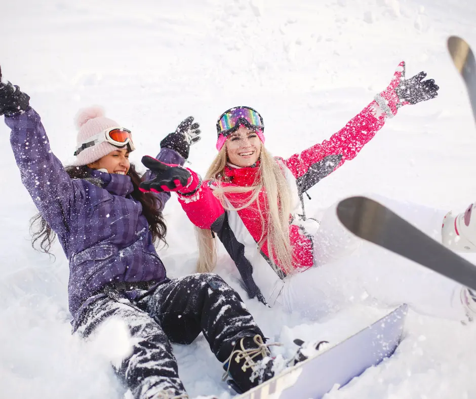 How to dress for après ski: Learn the unspoken dress code - The Manual