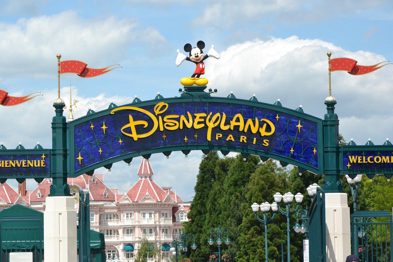 Disneyland Paris Accommodation Guide - Click&Go Travel Blog